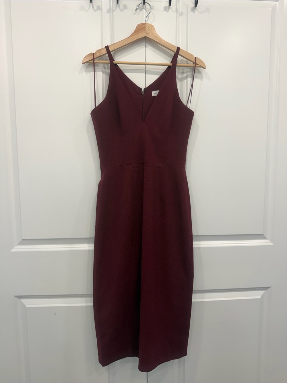 dress the population burgundy dress size small